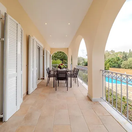 Διαμέρισμα Tilia Luxury *